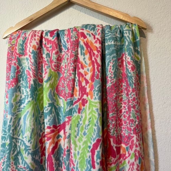 Lilly Pulitzer x Pottery Barn Teen Fringed Knit Throw Blanket 46” x 56” - Picture 3 of 6